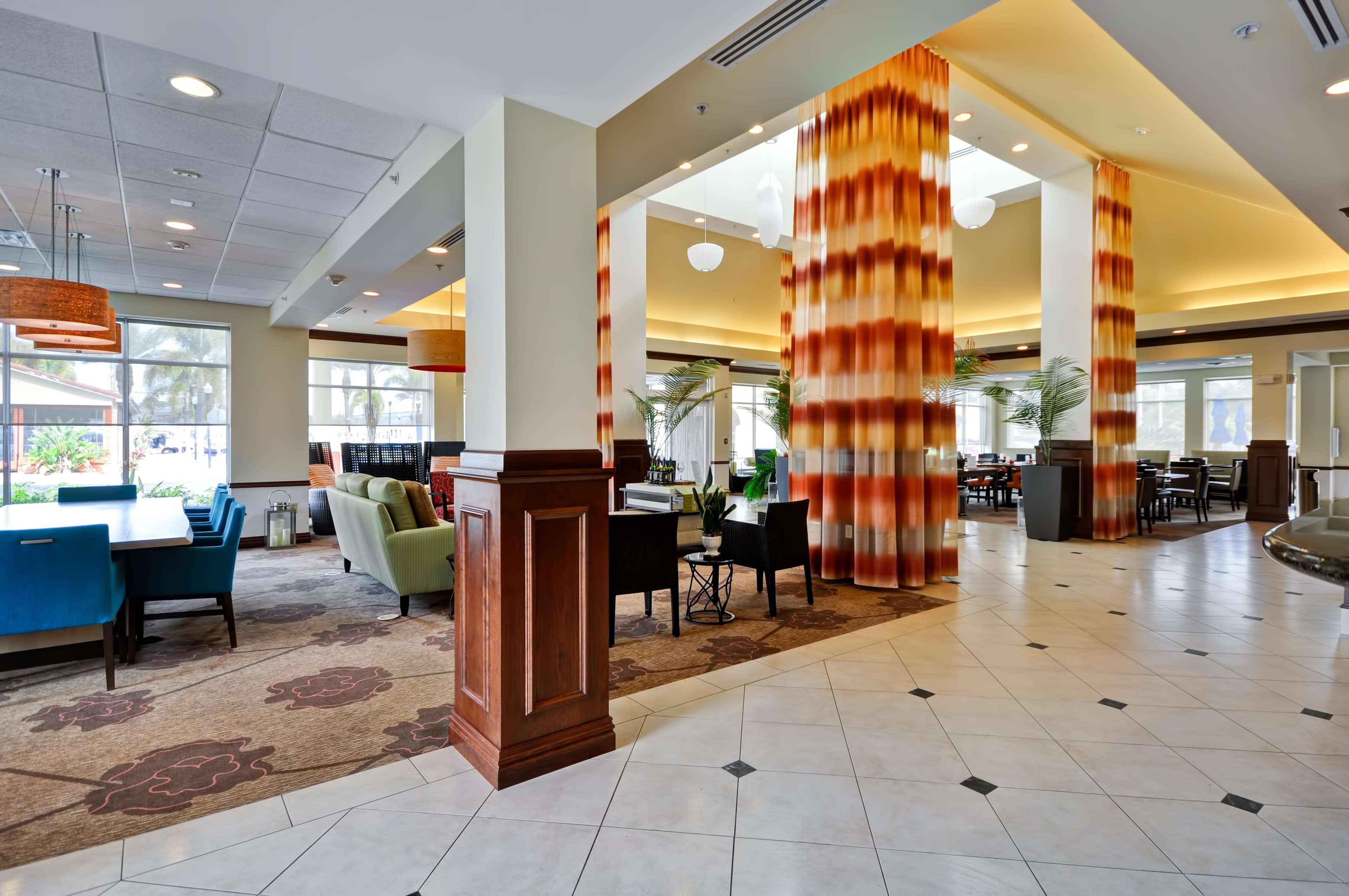 Hilton Garden Inn Tampa Northwest/Олдсмар Екстериор снимка