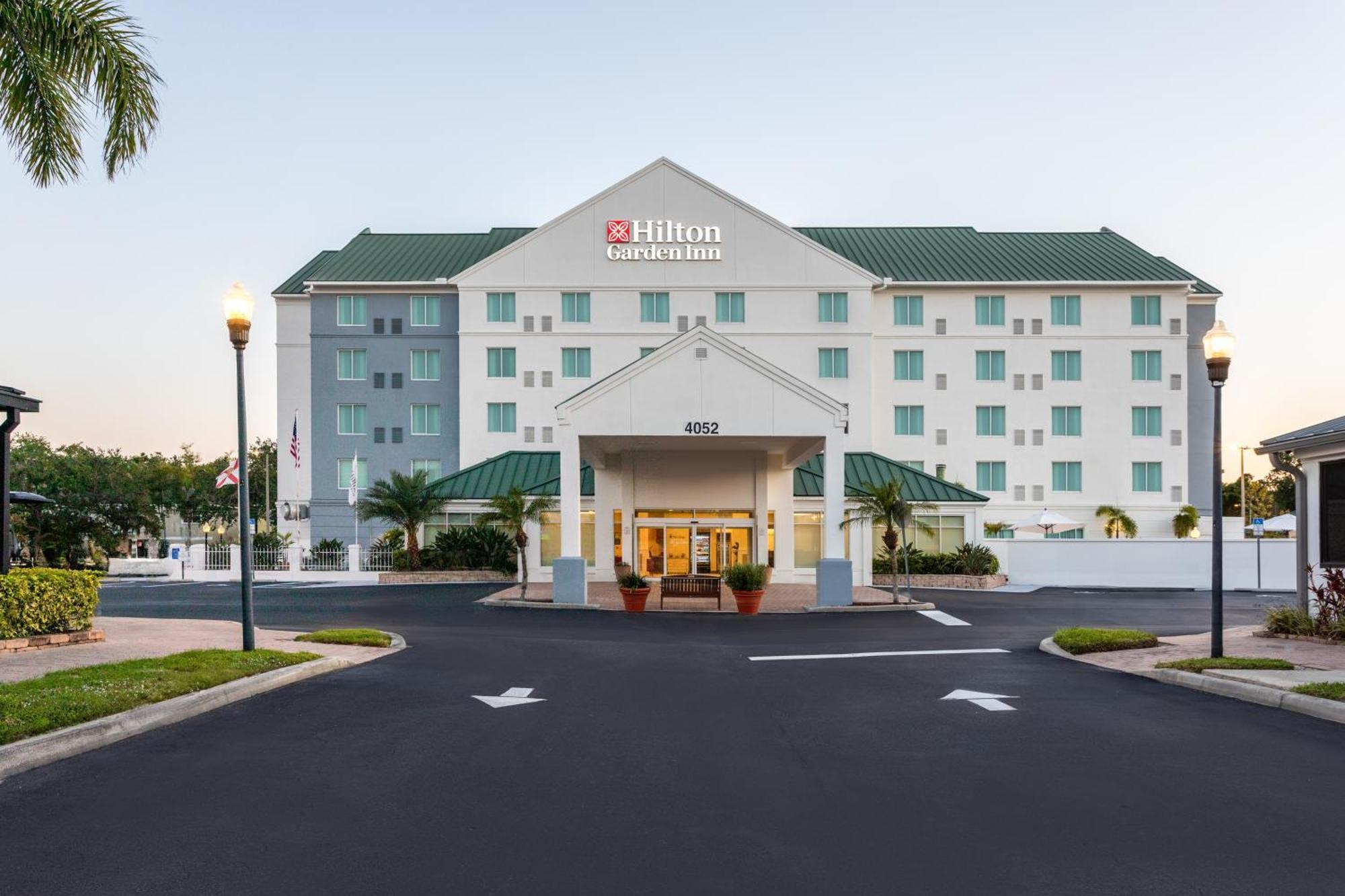 Hilton Garden Inn Tampa Northwest/Олдсмар Екстериор снимка